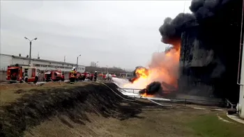Incendiu la o rafinărie de petrol din Rusia, la granița cu Ucraina