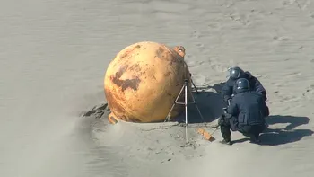 Misterioasa descoperire de pe plajă care a pus armata în alertă. Obiectul a produs numeroase speculații pe internet