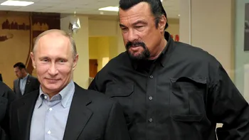 Vladimir Putin l-a decorat pe Steven Seagal cu Ordinul de stat al Prieteniei