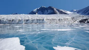 Cea mai adâncă groapă oceanică din lume nu e Groapa Marianelor: ce au descoperit cercetătorii sub un ghețar