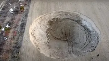 Fenomen misterios într-un oraș din Turcia, localnicii sunt panicați. Ce a apărut subit în pământ, are dimensiuni uriașe - VIDEO