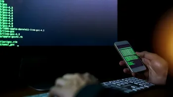 Cum știi dacă îți citește și altcineva mesajele: ce spun experții despre hackeri, care sunt semnele clare că ești spionat