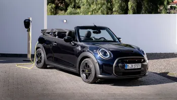 BMW Mini nu pierde timpul: când apare Mini Electric Cabriolet