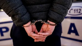 Ani grei de pușcărie pentru românii care fac averi furând statul: stai și 15 ani închis, dacă bagi mâna până la cot