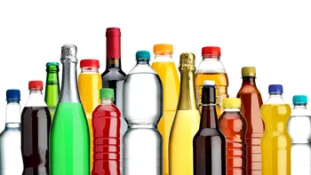 Apa îmbuteliată, o lovitură teribilă pentru planetă: aproape nimic nu se reciclează, dar oamenii nu au cumpărat niciodată mai multă