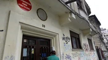 Au fost alese primele 50 de clădiri cu risc seismic pentru a fi consolidate. Printre ele se numără 19 școli și 3 spitale
