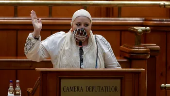 Diana Șoșoacă vrea să invadeze Ucraina și cere recuperarea „obiceiurilor și religiei”. Proiect de lege pentru anexarea teritoriilor pentru ajutorul acordat de România