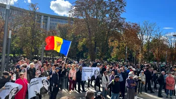 Noi proteste în Chișinău. Manifestanții, conduși de Plahotniuc și Șor, cer demisia Maiei Sandu