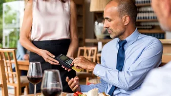 O nouă taxă pentru HoReCa, de la 1 martie 2023. Lovitură pentru patronii de restaurante și cafenele