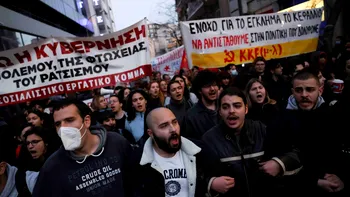 Proteste masive în Grecia, după tragedia feroviară. Guvernul a inițiat o anchetă independentă