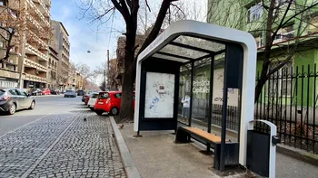 Surprize pentru bucureștenii care merg cu STB. Ce vor găsi în stațiile de transport public