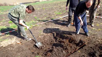 Descoperirea uimitoare făcută de doi bărbați pe un câmp din județul Alba. Au anunțat imediat autoritățile