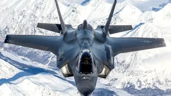 Provocare sau incident? Un avion de luptă chinez, manevră agresivă în apropierea unui avion militar american. Reacția Beijingului