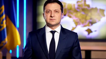 O pensionară din Rusia, sancționată după ce a spus că Zelenski este un „tânăr chipeș”. Amenda pe care a primit-o