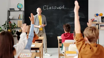 Veste bună pentru o categorie de profesori. Ce ajutor vor primi