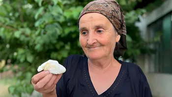 Cine este Bunica Gherghina, vedetă pe TikTok la peste 70 de ani: a făcut bani frumoși cu rețetele postate online
