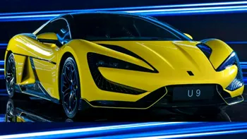 BYD vrea să lupte cu Ferrari și Lamborghini: ce model a prezentat, cât costă