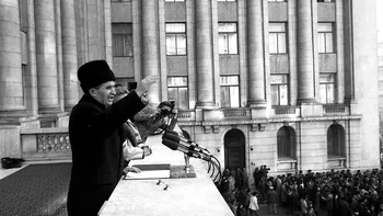 România a ajuns iar să fie îngropată în datorii: după ce Ceaușescu plătise tot la FMI în anii '80, suntem iar în groapă