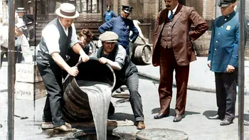 Cele mai stranii evenimente din istorie: de la norul apocaliptic care a acoperit toată Europa, la războiul pălăriilor și sfârșitul prohibiției