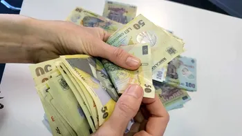 Halucinantă decizie ia Guvernul, chiar acum, privind salariile bugetarilor. Schema prin care au de câștigat o mulțime de angajați la stat