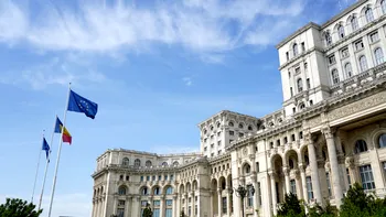 O tânără ar fi încercat să intre cu droguri în Parlament. Venise la un interviu de angajare. Ce spune Poliția