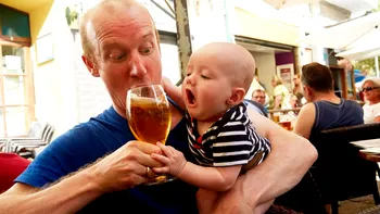 Efectele devastatoare ale consumului de alcool înaintea concepției, la tată: ce se întâmplă cu fătul