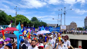 Cum s-au văzut protestele profesorilor în străinătate. Presa internațională: Un profesor debutant câștigă sub 500 de euro