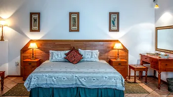 Șocul trăit de două turiste care au plătit o mulțime de bani pe o cameră de hotel. Ce au găsit noaptea în pat