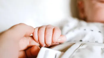 ​​Țările în care se nasc cei mai mulți copii români. Unul din 6, în diaspora 