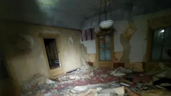 Un bărbat a rămas șocat când a văzut ce era după un perete fals din podul casei sale: „Înfiorător”