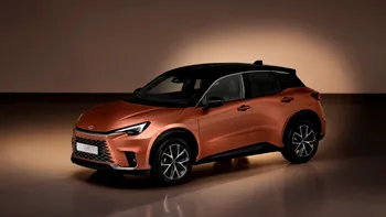 Lexus investește în piața europeană: ce este noul hibrid LBX