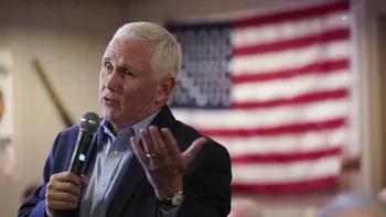 Mike Pence candidează la președinția SUA. Se va confrunta cu Donald Trump, cel pentru care a lucrat 4 ani