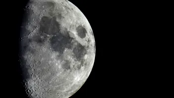 Există viață pe Lună? Ipoteza îndrăzneață a unui om de știință de la NASA