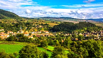 Comoara turistică a Transilvaniei, o mină de aur pentru turiștii străini: satul superb prin care treci fără să vrei