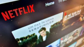 Cum vezi filme și seriale pe Netflix fără internet. Secretul care te ajută când ești plecat în vacanță la munte sau la mare