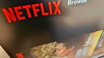Vei plânge nonstop timp de două ore la filmul ăsta de pe Netflix. A rupt topurile în România