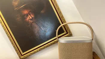 REVIEW Bang & Olufsen Beosound A5 - boxa care te face să-ți asculți toată muzica din nou, la granița dintre tradiție, artă și măiestrie