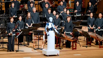 Un robot android a dirijat concertul unei orchestre. Cum a comunicat cu artiștii pe scenă