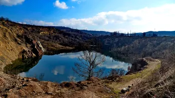 Lacul din România care crește văzând cu ochii: explicația unui fenomen bizar