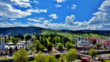 Vatra Dornei sau ”Perla Bucovinei”, stațiunea cu izvoare minerale din care pleci mai sănătos: beneficii, tratamente și prețuri VIDEO