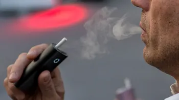 Se schimbă legea în România pentru țigaretele aromate, tutun încălzit, IQOS, Glo: avertismentul oficial, riscurile fumătorilor