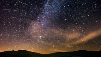 Fenomenul astronomic spectaculos care poate fi văzut pe cerul României în noaptea dintre 12 şi 13 august. Ce sunt Perseidele, de fapt