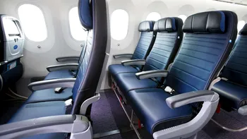 O stewardesă a dezvăluit care este cel mai bun loc din avion: Când călătorește ca pasager își rezervă mereu acest loc