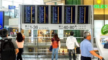 Românii din diaspora, acasă în minivacanţa de Sfânta Maria. Cu cât s-au scumpit biletele de avion