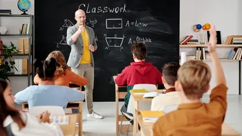 Se schimbă legea. Noi reguli în școli pentru profesori, începând cu 3 septembrie