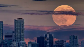 Singura Lună Albastră a anului 2023 are loc săptămâna asta. Cum să o vezi și ce este, de fapt, Super Luna