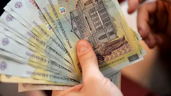 Din toamnă ni se măresc salariile: 4.500 de lei - un salariu minim pentru munca necalificată