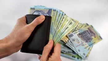 Student Invest și Family Start, modificate peste noapte: ce se întâmplă cu banii noștri pentru nunți, botezuri, studii sau mașină nouă