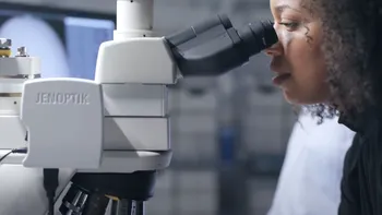 Premieră mondială în știință: Google dezvoltă un microscop alimentat cu inteligență artificială, pentru a ajuta medicii să detecteze cancerul