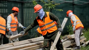 Și pakistanezii s-au săturat de salariile mici din România: se fuge din țară ca pe vremea comuniștilor